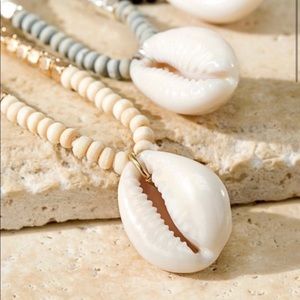 🦋Beautiful Seashell Pendant Beaded Necklace🦋